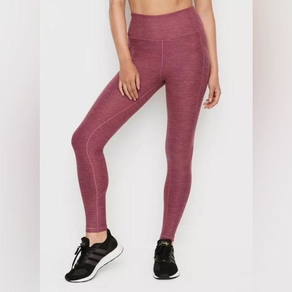 Victoria's Secret Pants - Victoria’s Secret | size 6 Essential Pockets Leggings
